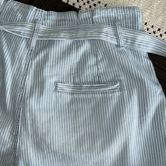 American Eagle Light Blue Striped High Waist Denim Mom Shorts - Picture 8 of 10
